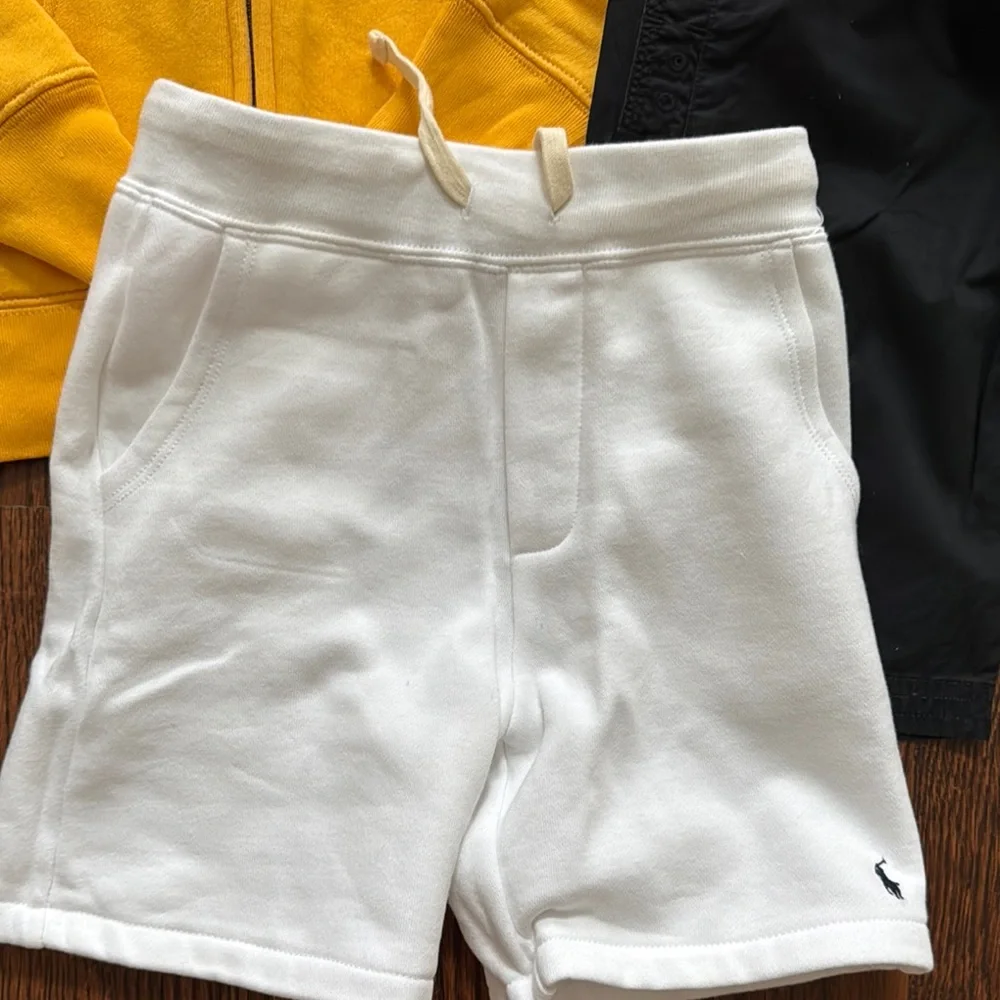 🥳🥳 POLO BOYS BUNDLE, Yellow Hoodie and Shorts Set - Picture 3 of 5